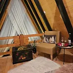 Forest House A Frame Risovac